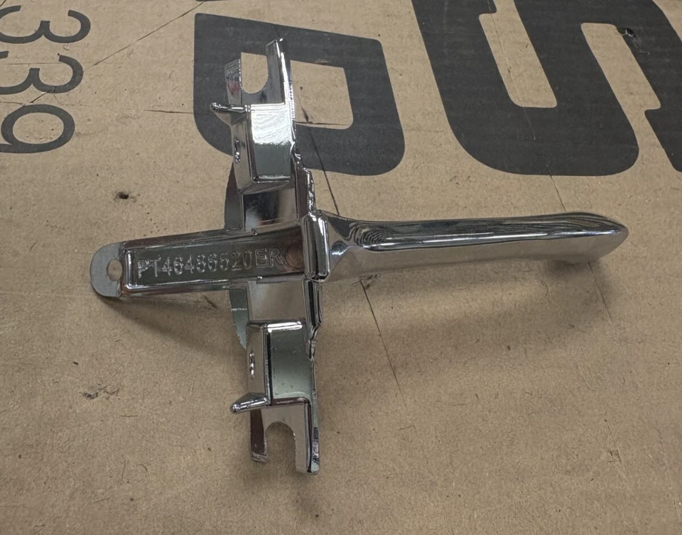 1955-1957 Chevrolet Bel Air Del Ray Nomad Bonneville Rear View Mirror Bracket - Image 2 of 4