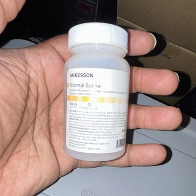 McKesson Normal Saline Sterile Non-Pyrogenic 0.9% Irrigation 100 mL A6678