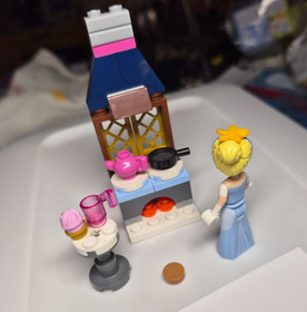 Lego Disney Princess Cinderella's Kitchen #30551  Mini Figure &ndash; Missing Letter