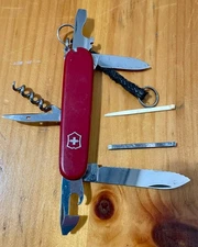 Victorinox Weekender 91mm Swiss Army Knife Red Spartan Serrated Blade Rare SAK