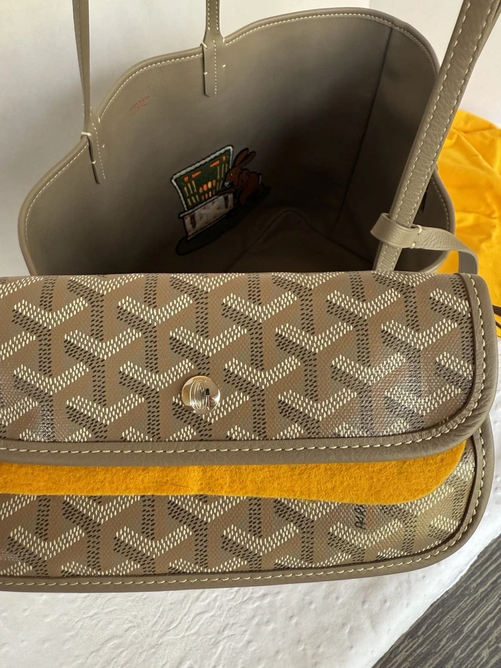 Goyard Goyardine Greige Anjou PM Embroidered Bunny Khaki Bag Palladium Hardware - Image 4 of 4