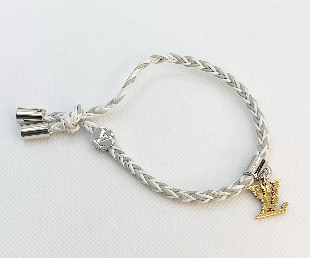 LOUIS VUITTON Bracelet Friendship LV Charm MP225E Gray White LOUIS VUITTON Bracelet Friendship LV Charm MP225E Gray White