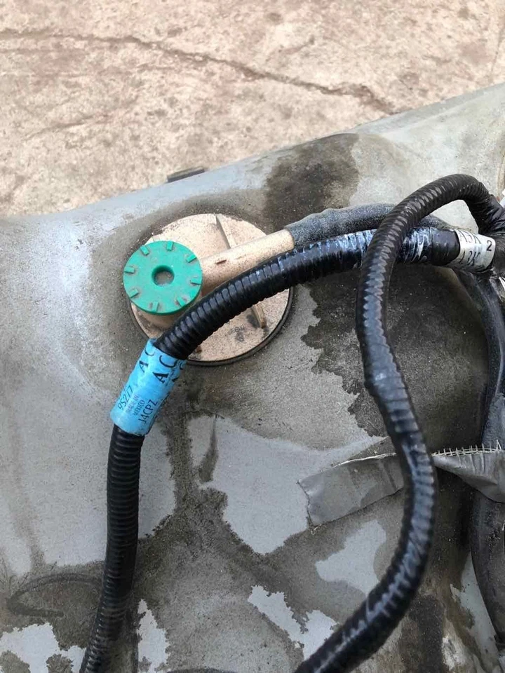 2004 - 2007 FORD TAURUS седан 3,0 л 6 цилиндров топливный бак с насосом в сборе OEM - Изображение 4 из 4