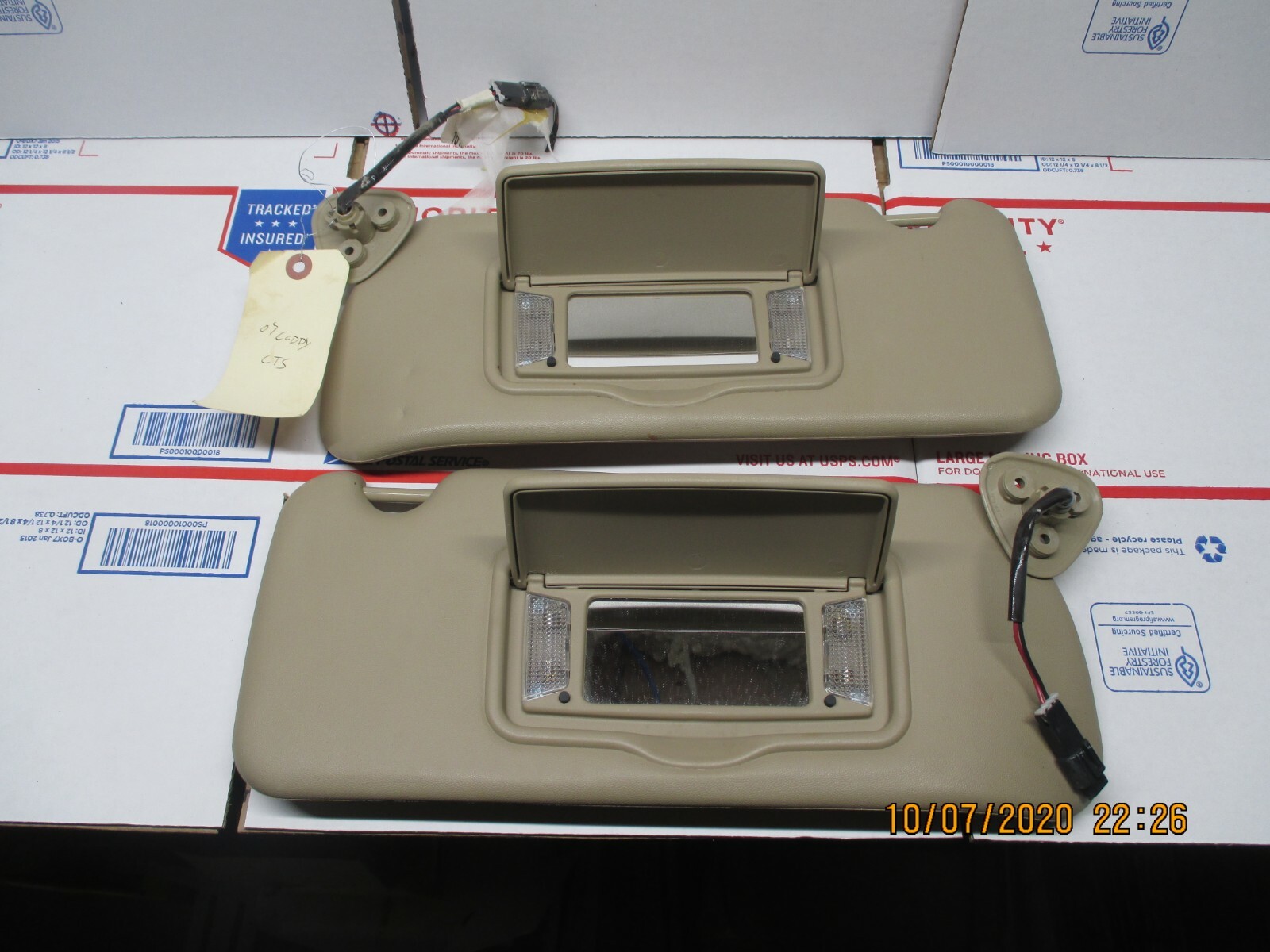 0306 Cadillac CTS Sun Visor Garage Door Opener TAN Homelink eBay