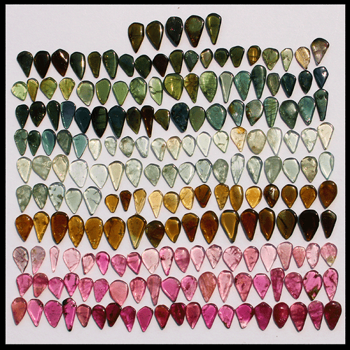 Venta al por mayor 190 piezas piedras preciosas de cabujón rebanada de pera natural multiturmalina 4 mm-8 mm - Imagen 6 de 12