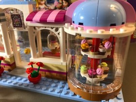 Lego Friends Heartlake Cupcake Cafe #41119 100% Complete