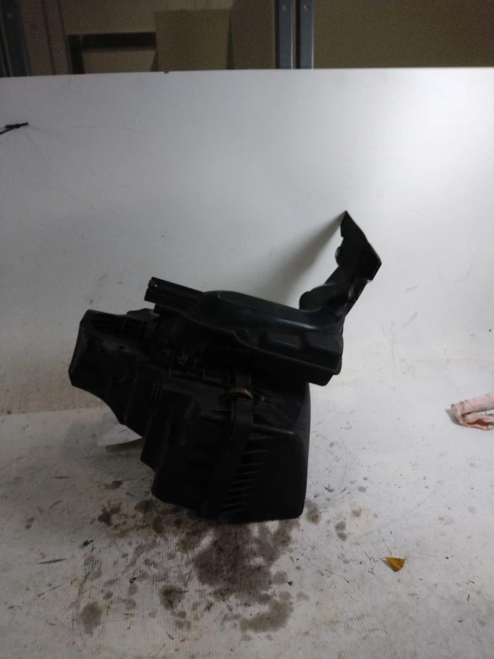 Used Air Cleaner Assembly fits: 2016 Mazda CX-5 2.5L MT Grade A Foto 2 de 4