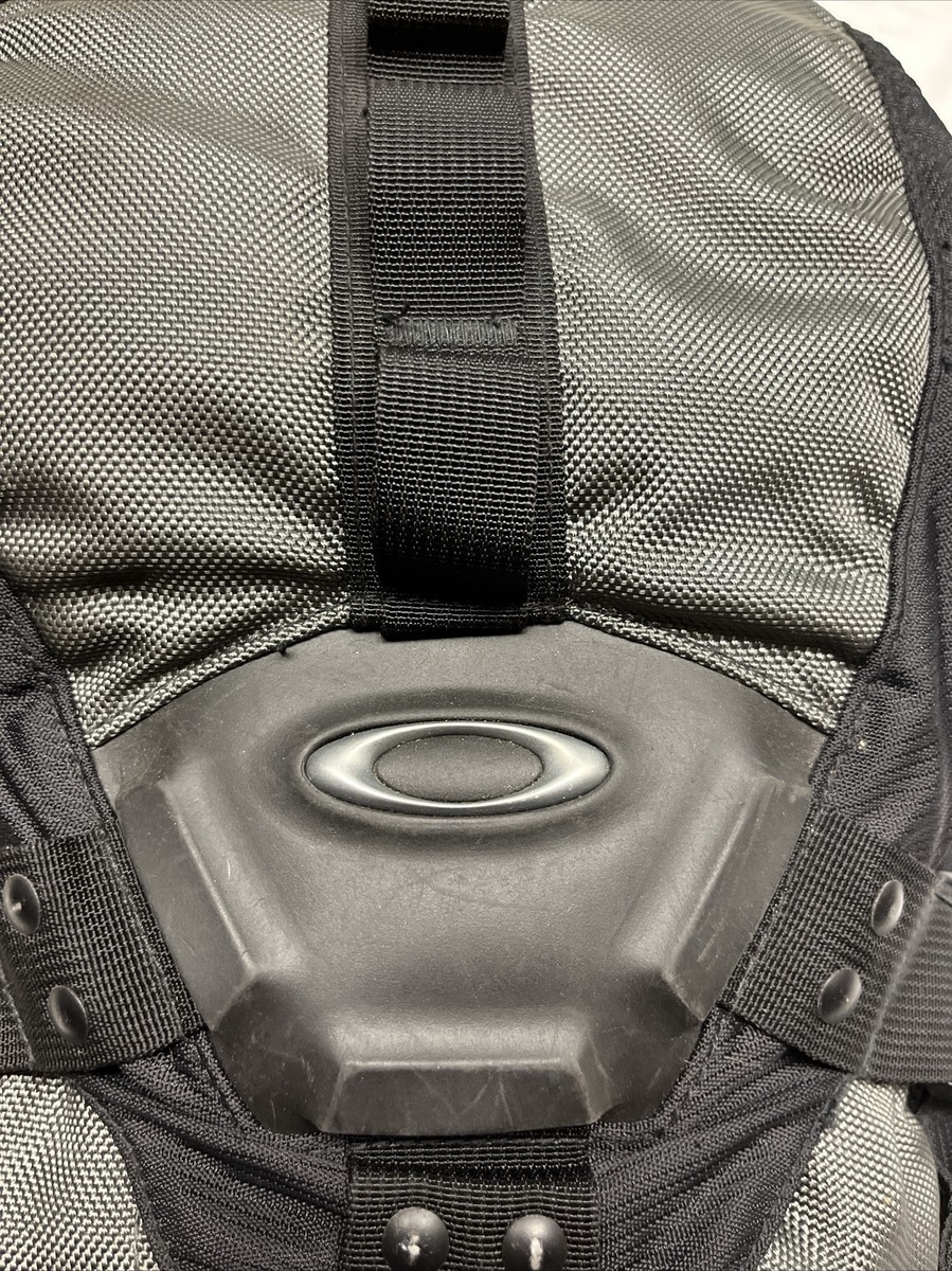 Oakley Icon 3.0 Grey/Black Backpack Nice Condition Tactical Bag
