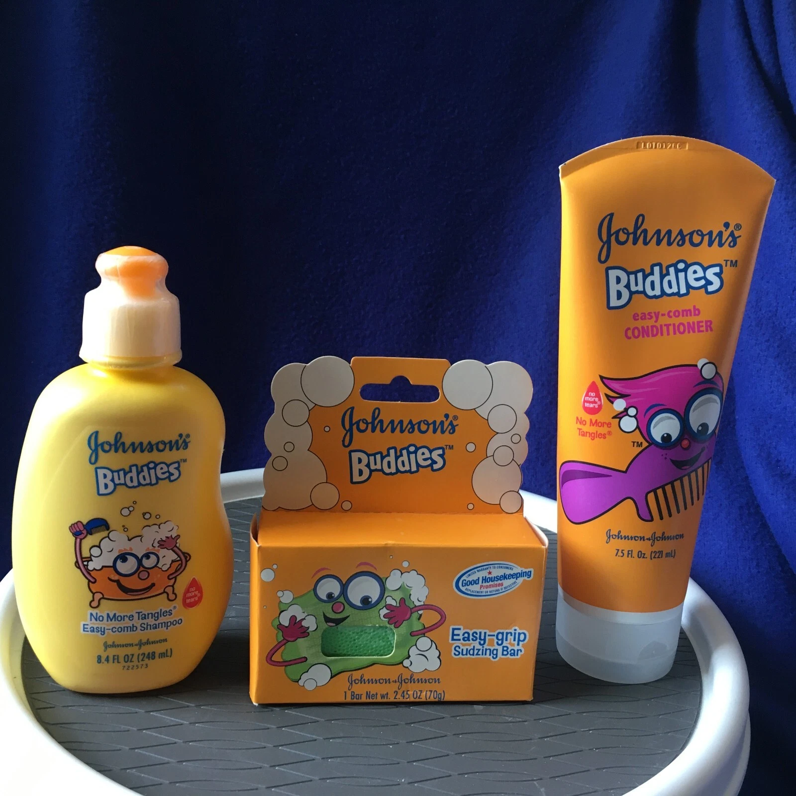 Johnson's Buddies No More Tangles Easy-comb SHAMPOO / CONDITIONER / SUDZING BAR