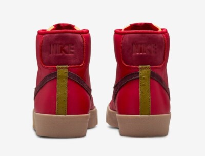 Nike Blazer Mid  display picture 3