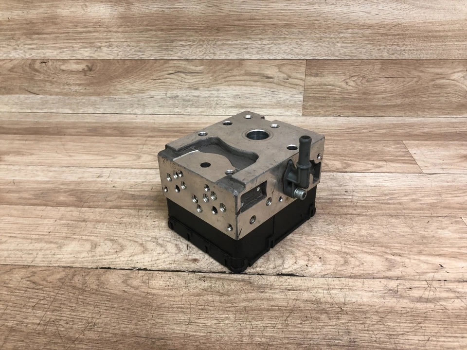 LEXUS RX450H HIGHLANDER OEM HÍBRIDO ABS SISTEMA DE BOMBA DE FRENO HIDRÁULICO ANTIBLOQUEO 2 Foto 4 de 4