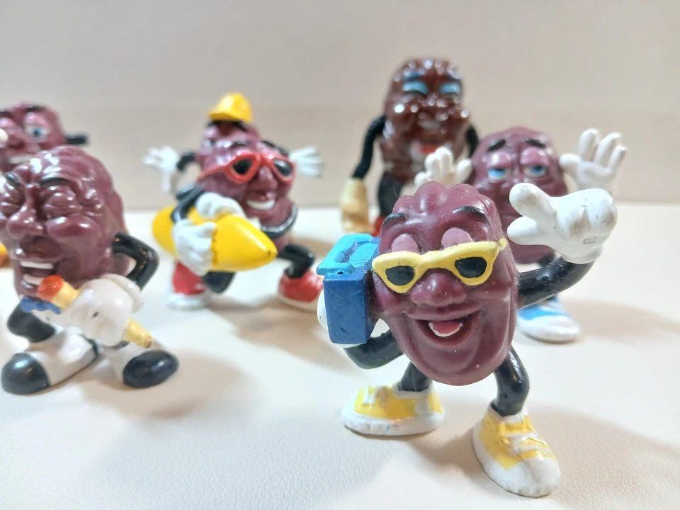 Vintage The California Raisins Lot Of 11 Toy Figurines 1980s Good condition - Image 4 of 4