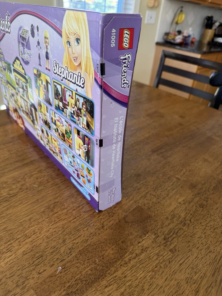 LEGO Friends Heartlake High #41005 - Retirado NUEVO Sellado de Fábrica Ex/N Caja Como Nueva Foto 3 de 4
