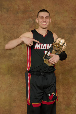 Tyler Herro Wins 2025 Starry 3-Point Contest Champions Wall Art - POSTER 20''x30''