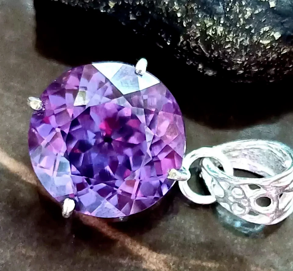 Pietra preziosa sfusa solitario in argento tedesco con alessandrite che... - Immagine 3 di 4