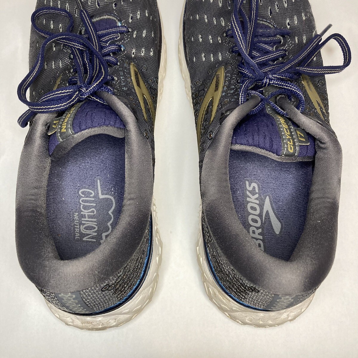 Brooks Mens Glycerin 17 1102961D048 Gray Running Shoes Sneakers Size 13 D. Great Brooks Mens Glycerin 17 1102961D048 Gray | Mercari main image 3