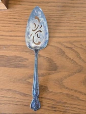 MID CENTURY c1951 MAGNOLIA / INSPIRATION SILVERPLATED PIE/CAKE SERVER