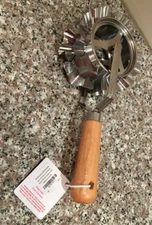 Williams Sonoma Rolling Christmas Cookie Pastry Cutter Wood Handle NWT HTF!!!