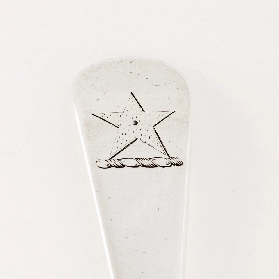 CUCHARA DE SERVIR DE PLATA ESTERLINA ROBERT PERTH INGLÉS GEORGE II ESTRELLA HERÁLDICA 1749 Foto 4 de 4