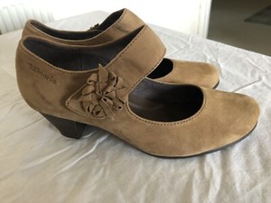 tamaris mary jane shoes