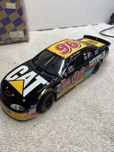 David Green #96 1998 Monte Carlo Caterpillar Action Platinum Series 1:24 NASCAR - Picture 2 of 12