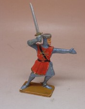 Rare STARLUX Medieval Knight With Sword White Base TB Condition 1/32
