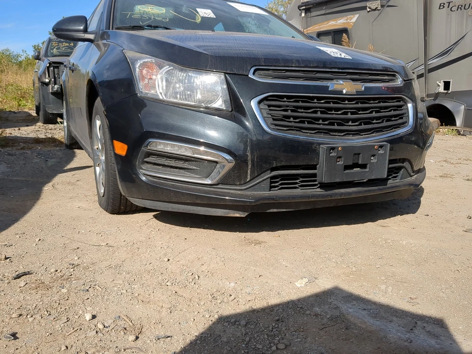 Chevrolet Cruze Limited Front Bumper - Oem BF1RX Foto 2 de 3