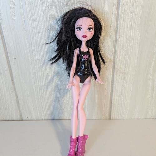 Monster High Draculaura Daughter of Dracula Doll Mattel 2015 EUC - Picture 4 of 4
