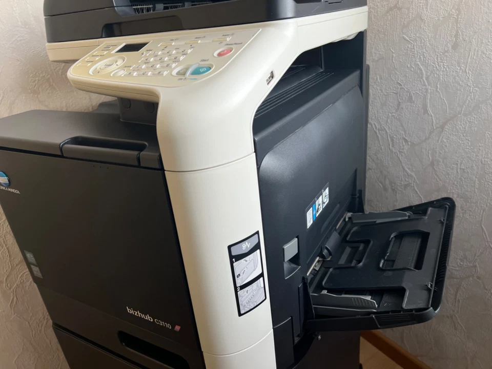 🖨️ Konica Minolta bizhub C3110 – nur ca. 4.000 Drucke! | inkl. Unterschrank - Bild 4 von 4