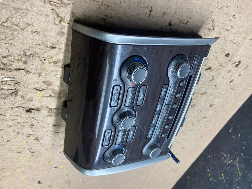 Nissan Pathfinder 2013 a 2016 radio temperatura control climático OEM T8882 DG Foto 3 de 4