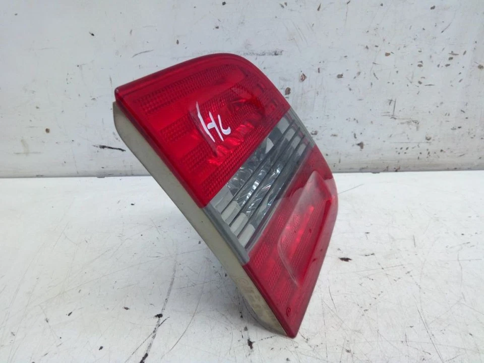 Piloto trasero interior izquierdo se adapta a MERCEDES-BENZ CLASE B (W245) B 200 Foto 4 de 4