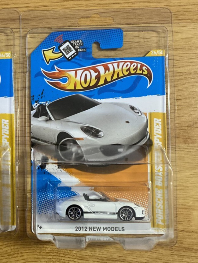 Hot Wheels 26/50 2012 New Models Porsche Boxster Spyder MOC Protect Pack HW4U