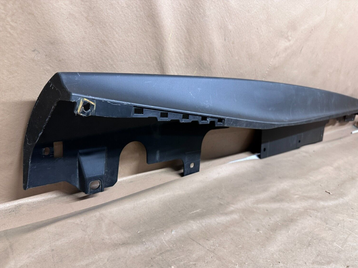 2021-2023 FERRARI ROMA F169 LEFT SIDE LH ROCKER SKIRT MOLDING TRIM OEM 000915147