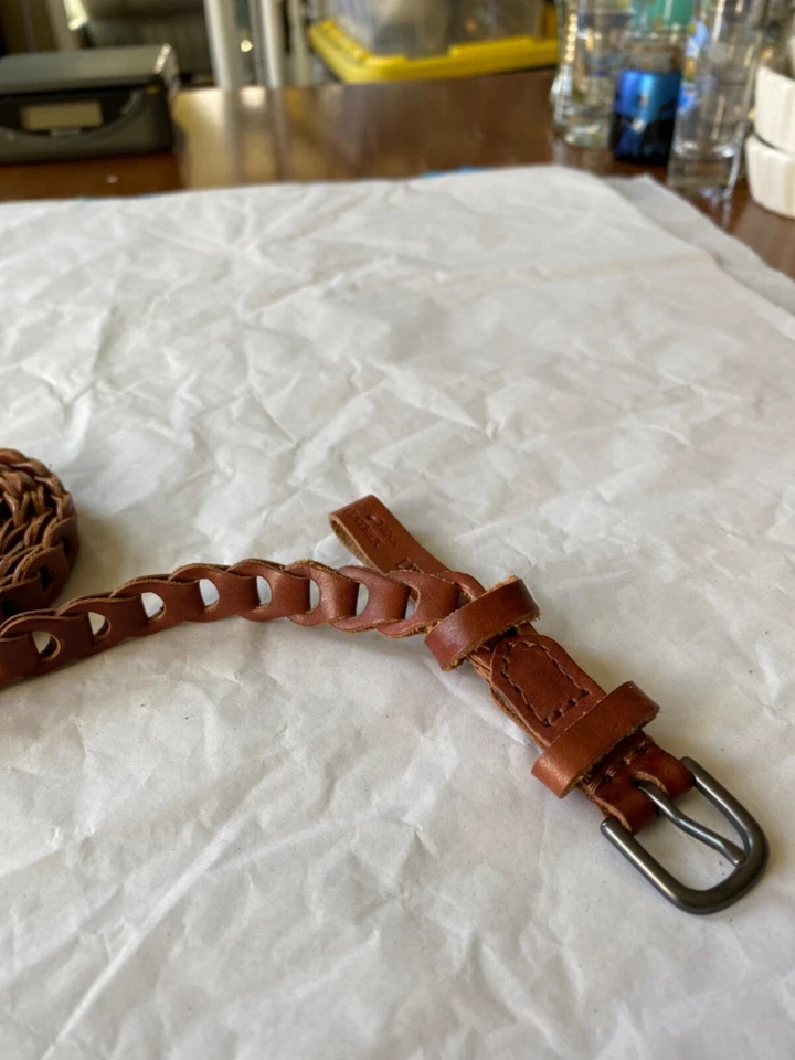 UNIQUE WOMENS LARGE VINTAGE COLLECTION BROWN WOVEN SKINNY LEATHER BELT - Image 3 of 4