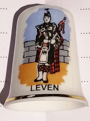 Aus Schottland Vintage alter Souvenir Fingerhut aus Leven Darstellung Tasche Pfeifenspieler