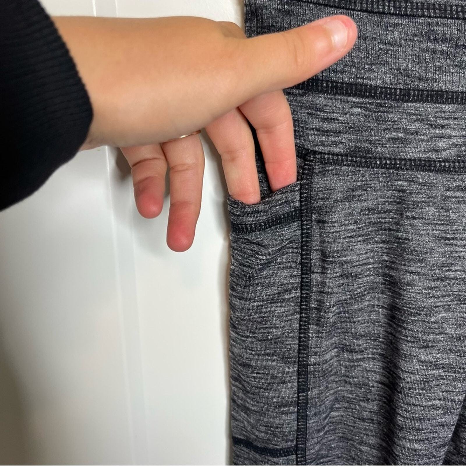 Athleta Excursion Heathered Grey Side Pocket Legg… - image 3