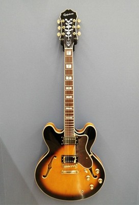 EPIPHONE Halbakustische Gitarre SHERATON-II