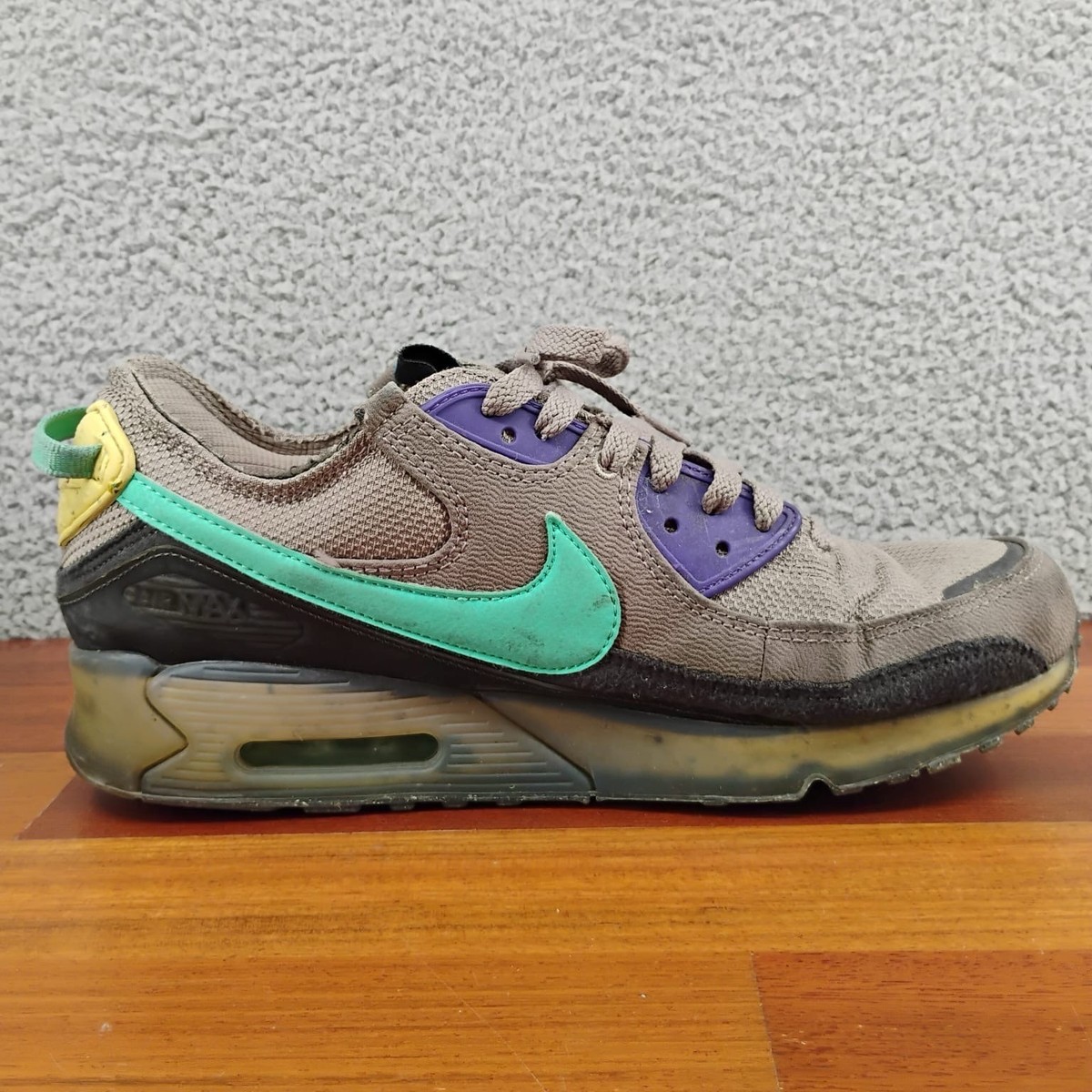 Nike Air Max 90 Terrascape Size 11.5 Moon Fossil Light Menta