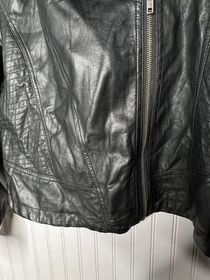 Chaqueta Rock & Republic Mujer Mediana Negra Moto Imitación Cuero Capucha Extraíble Foto 4 de 4