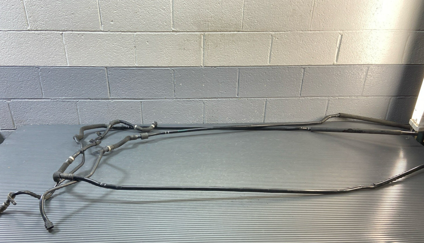2014-2020 BMW i8 I12 Higt Voltage Electronics Coolant Hoses Line Pipes OEM