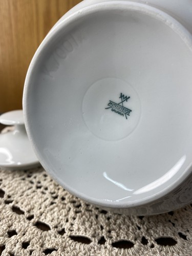 Mitterteich Bavaria Teapot ~ Floral On White Pointelle Design Large ~ Vintage - Picture 5 of 6