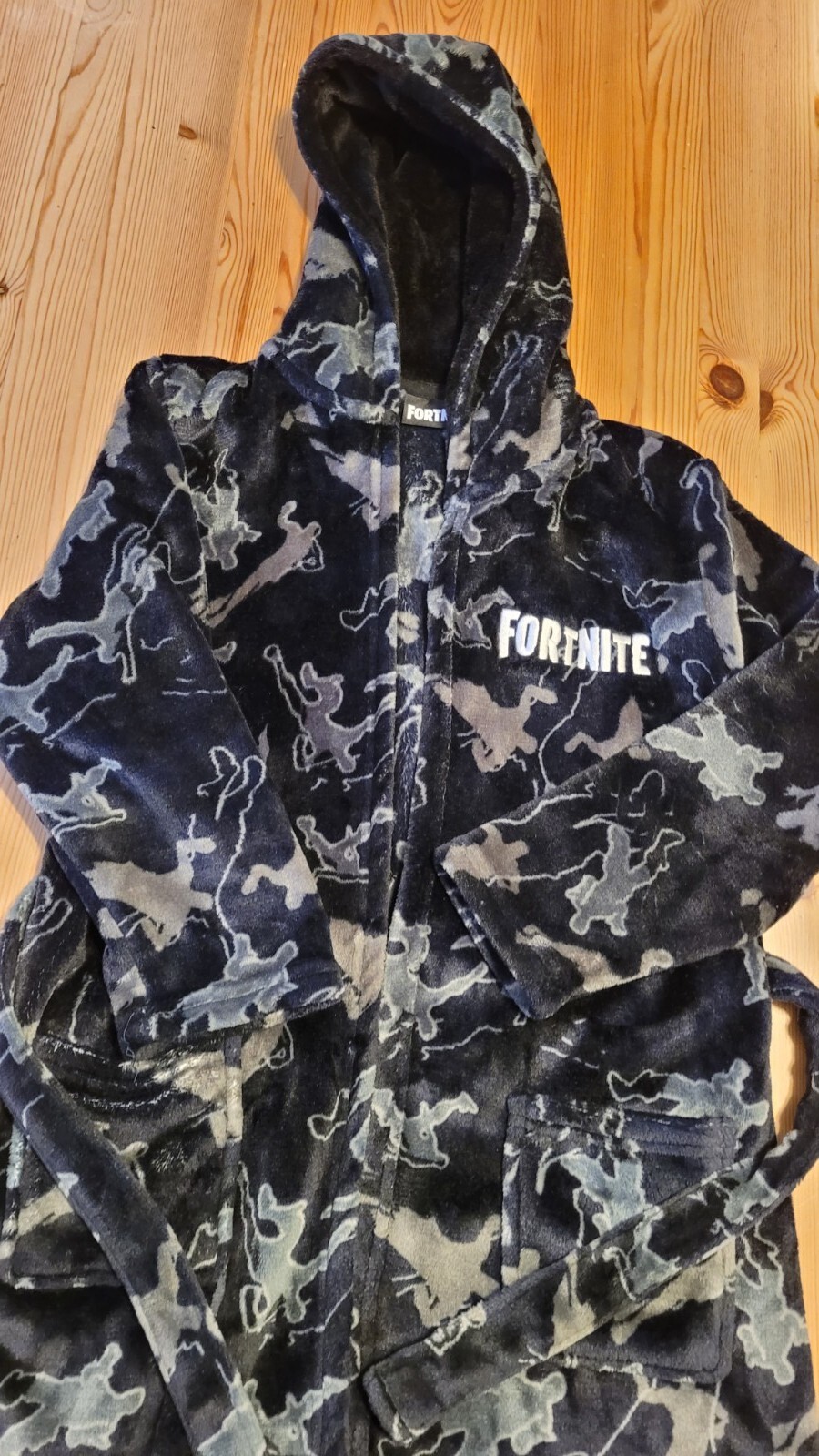 Boys Fortnite Dressing Gown. Age 9 10 Years. eBay