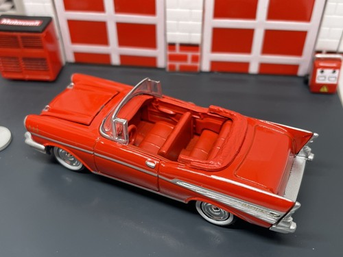 1957 57 Chevy Bel Air Convertible Red Opening Hood 1/64 Limited Edition - Picture 3 of 8