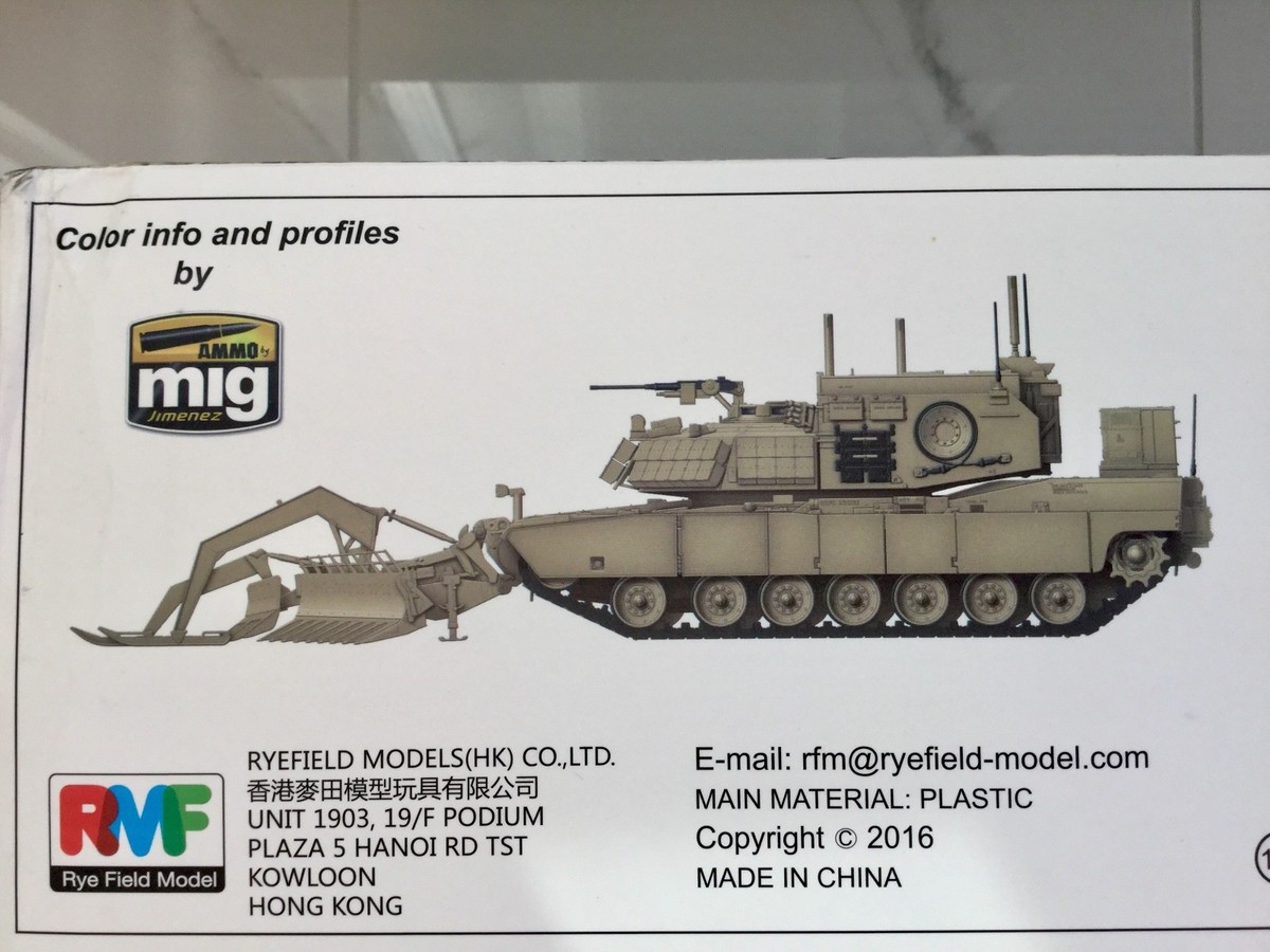 RMF 1/35 M1 Assault Breacher Vehicle # 5011 RMF 1/35 M1 Assault Breacher Vehicle # 5011
