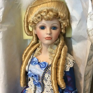 court of dolls porcelain doll