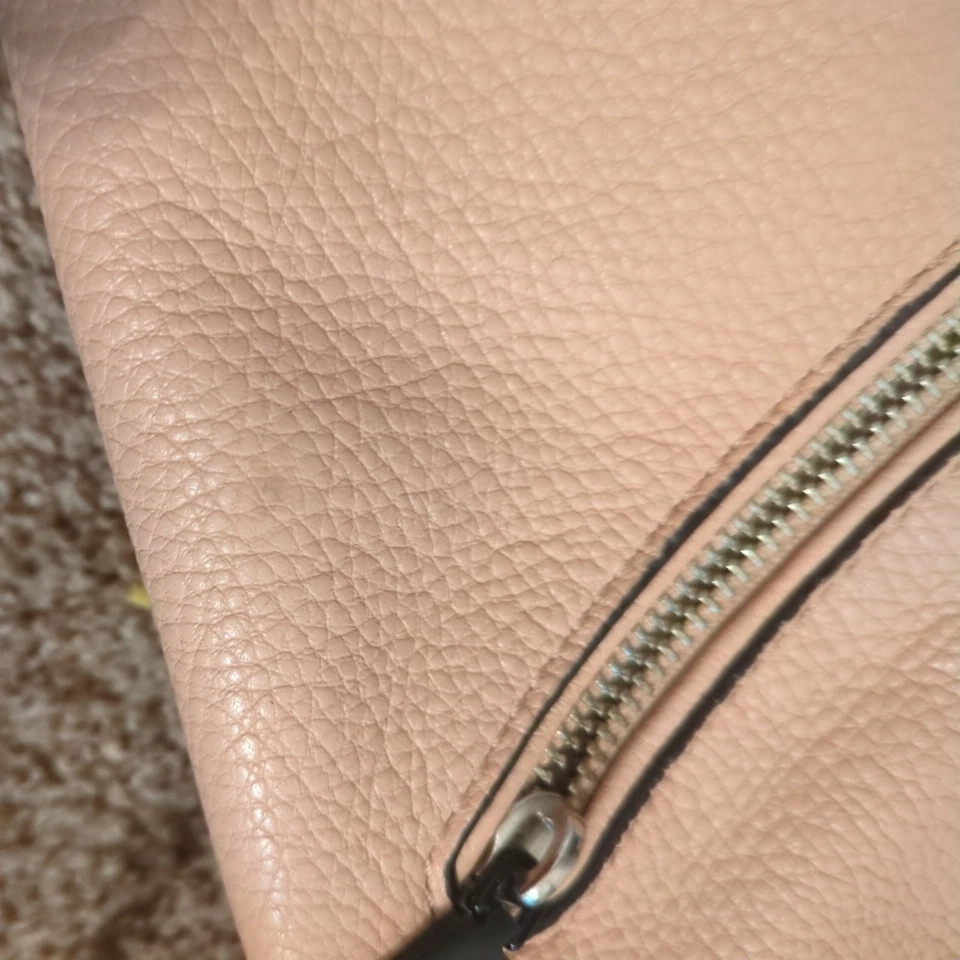 Cartera de moto Rebecca Minkoff rosa polvoriento Foto 4 de 4