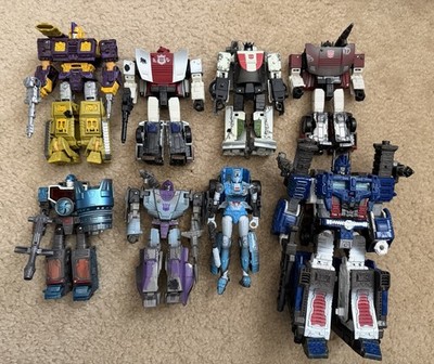 Transformers Siege Netflix Series Lot