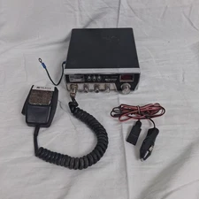 Vtg 1970s Midland International Cb Radio Model 77-824 UNTESTED Mic 12v Power