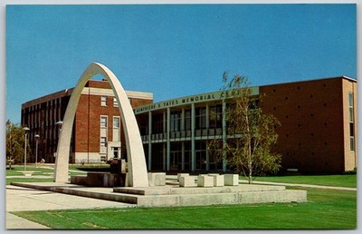 c1973 Genevieve Yates Memorial Centre Lethbridge Alberta VINTAGE Postcard 4931