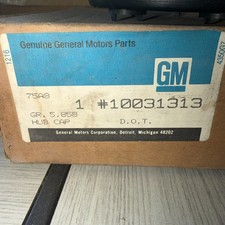 Pontiac Hub Cap 10031313 - Nos Pontiac Hub Cap 10031313 - Nos